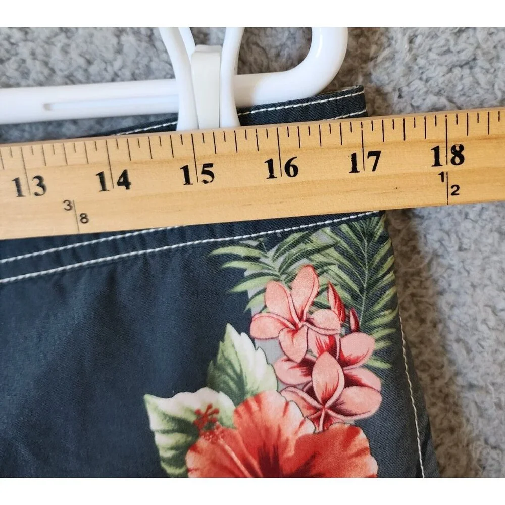 Tommy Bahama lined trunks