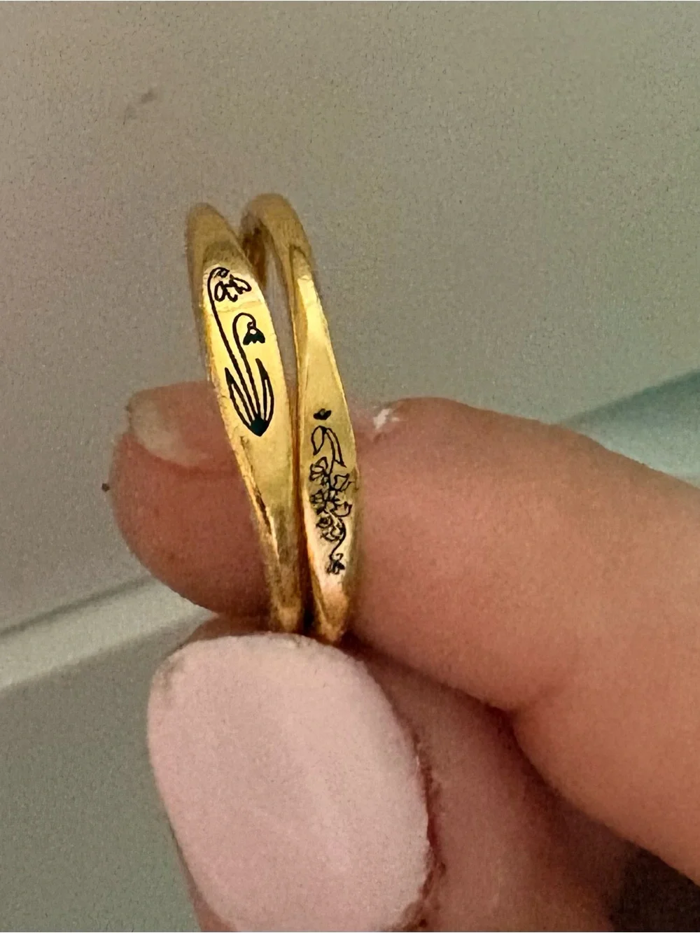 N/A delicate gold
