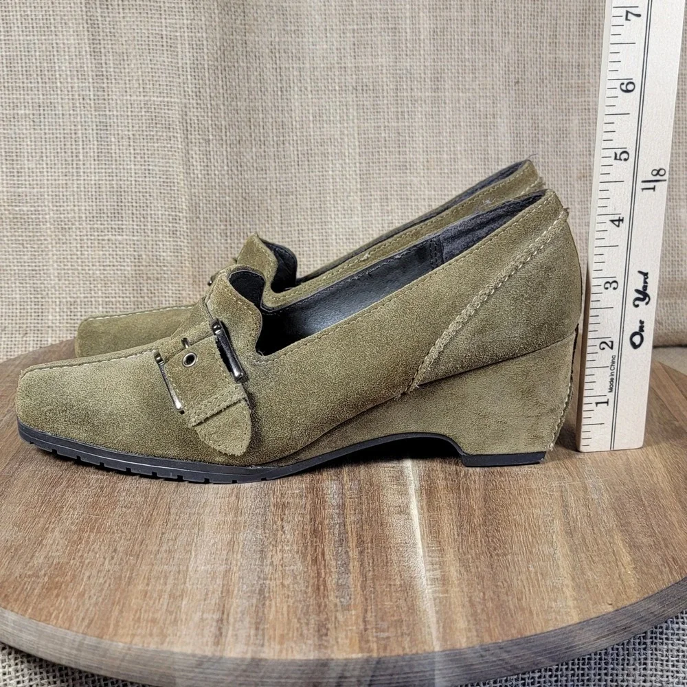 AEROSOLES chic olive