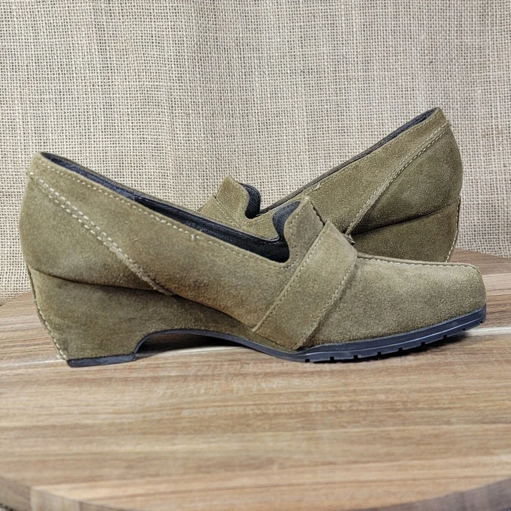 AEROSOLES chic olive