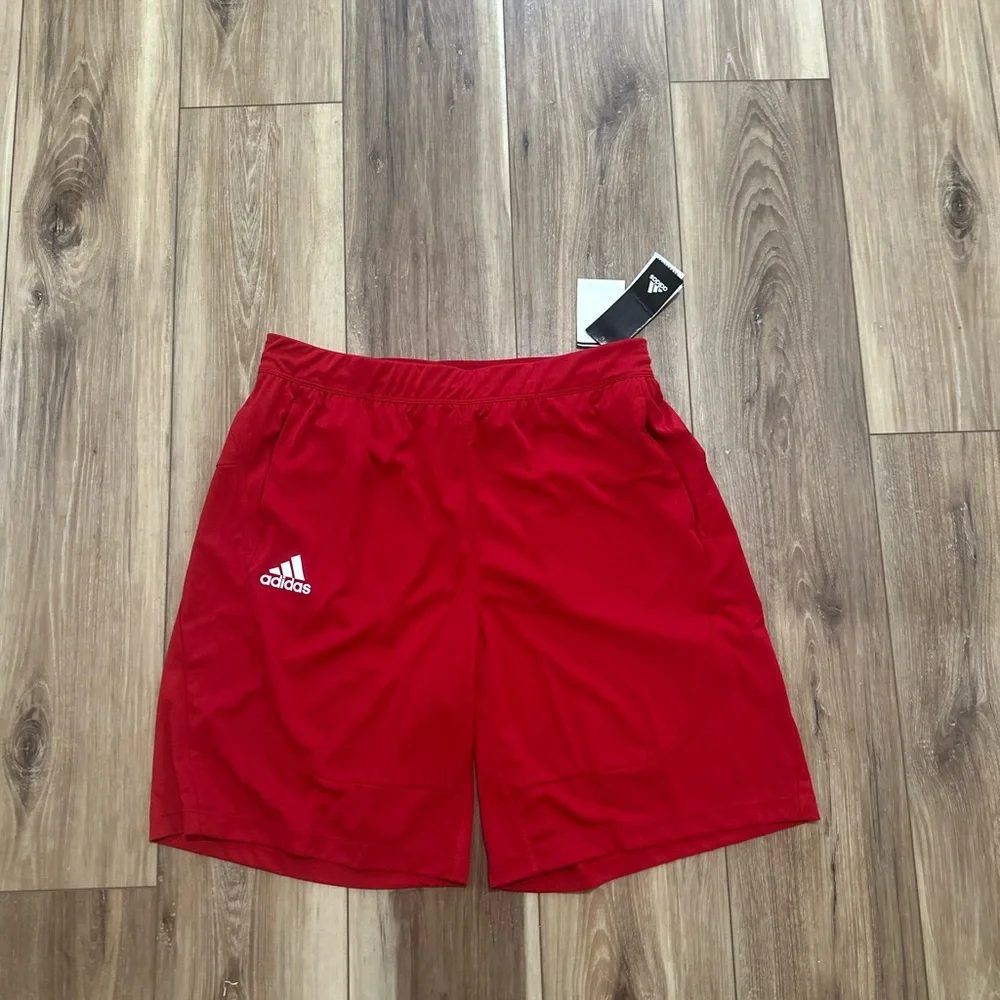 Adidas men’s athletic shorts size large NWT