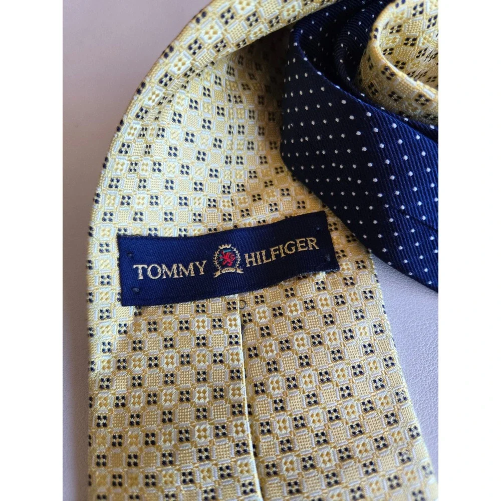 Tommy Hilfiger Yellow Geometric Silk Necktie Classic Preppy Business‎ Tie