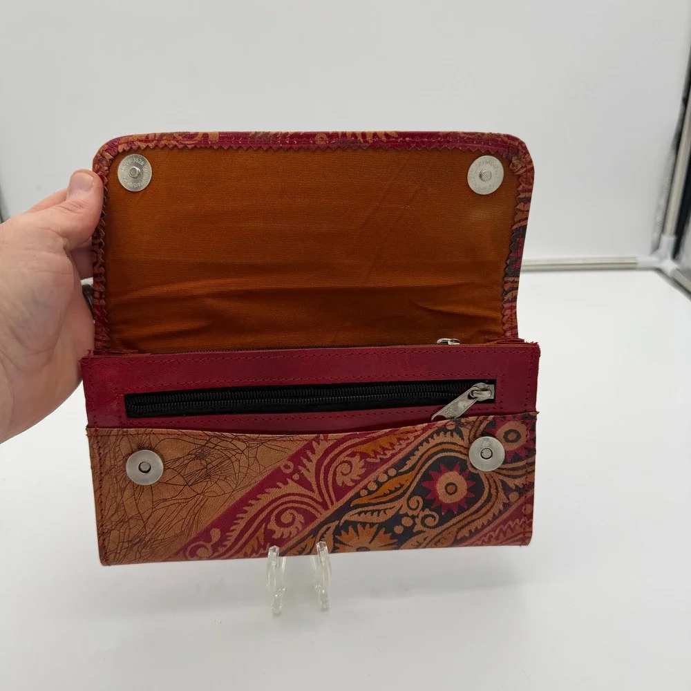 N/A handcrafted leather