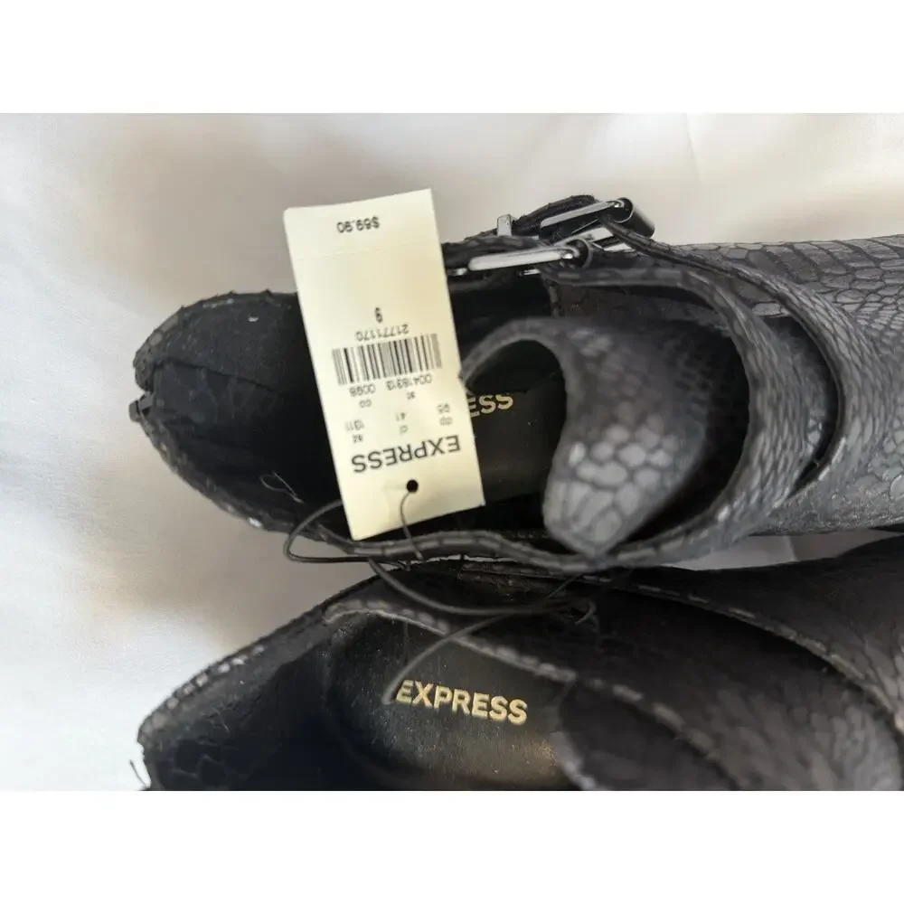 Express Black Faux Snakeskin Embossed Double Buckle Ankle Bootie Sz 9 NEW