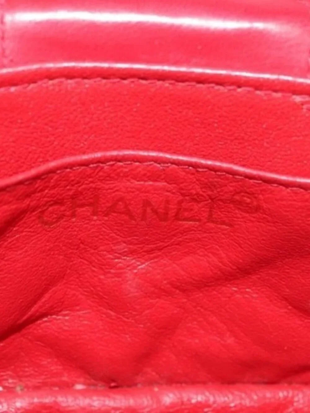 CHANEL brand	chanel color	red