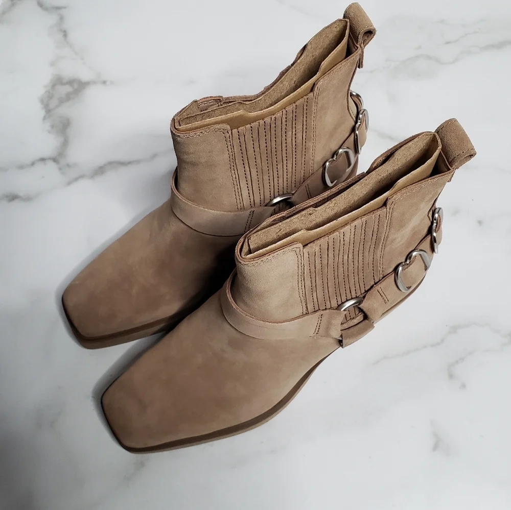 Sam Edelman Bellamie Suede Harness Ankle Boot Taupe Sz 8 NEW