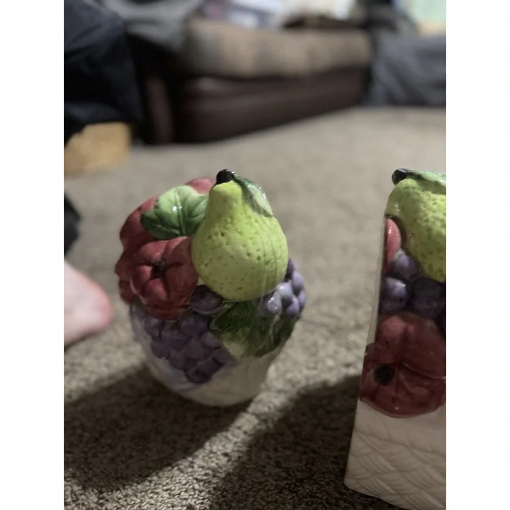 CKAO ceramic fruit