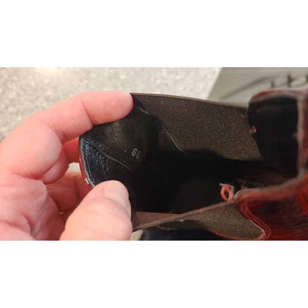 Agl patent leather