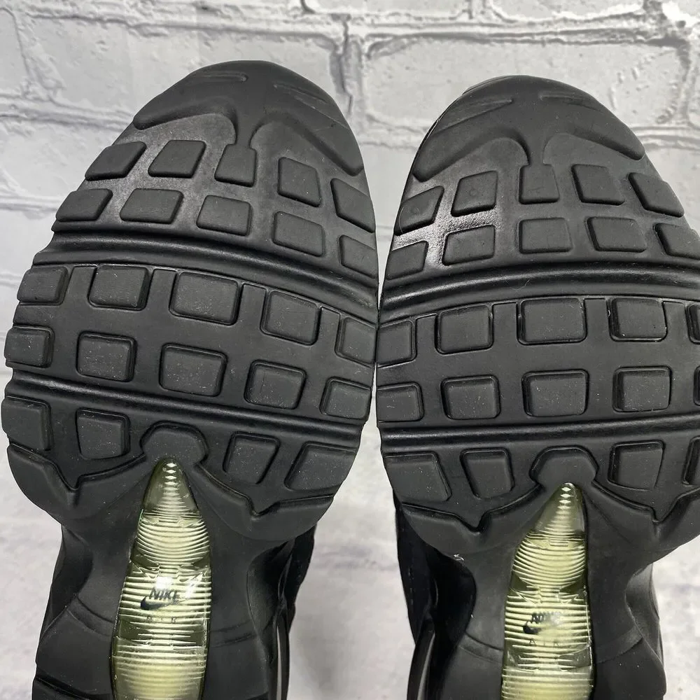Nike reposhing this
