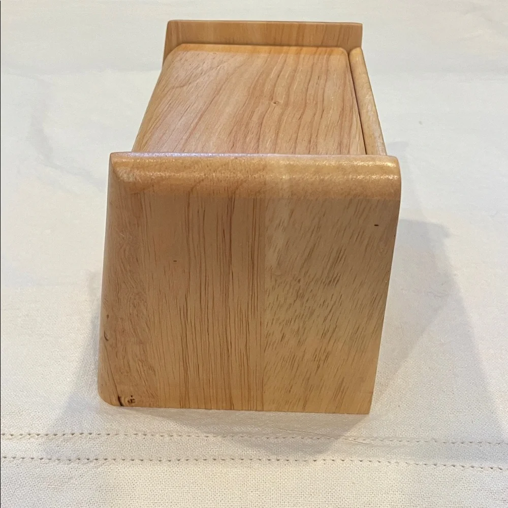 Source Unknown never box measurements