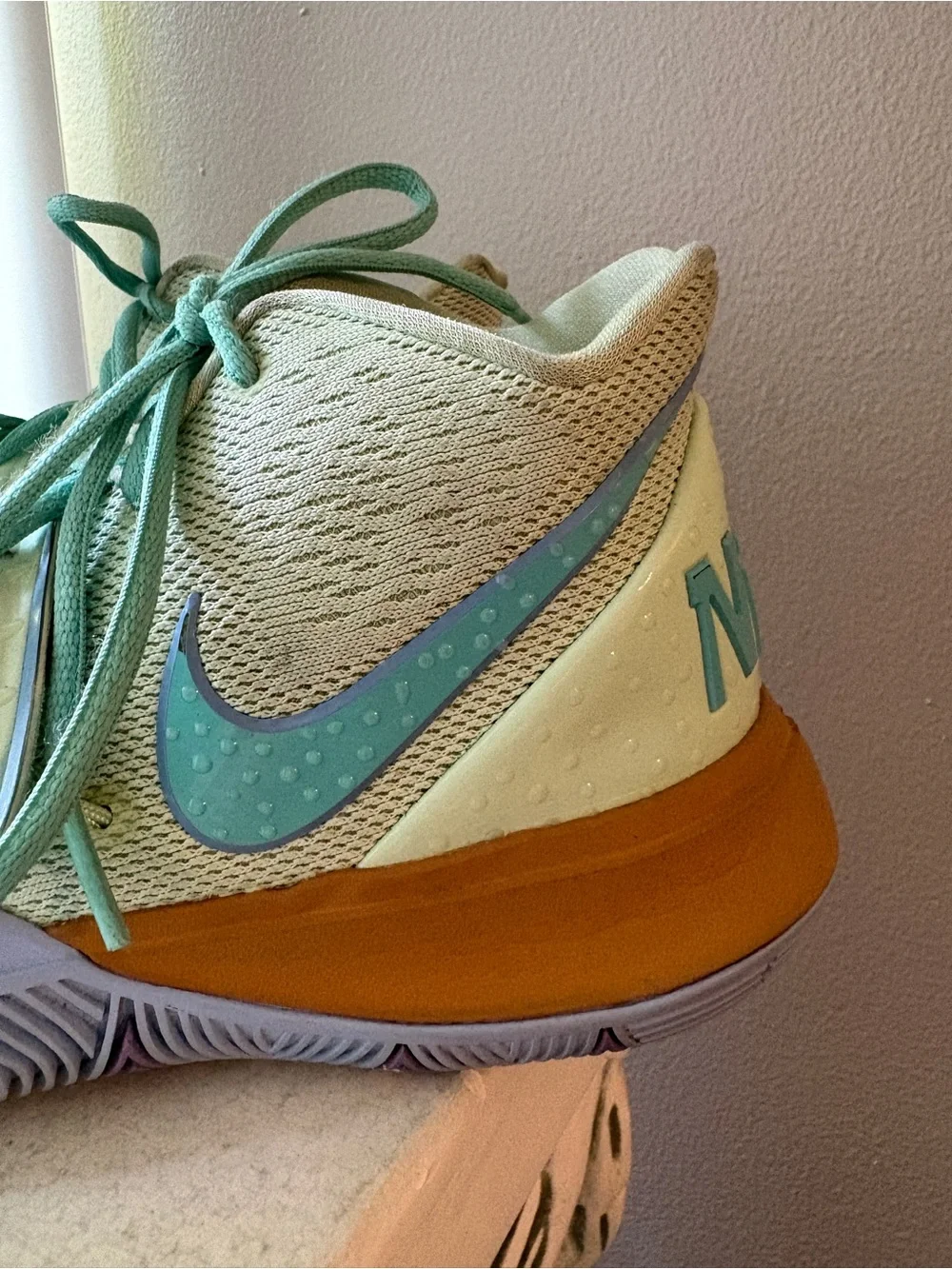 Nike lacing green color