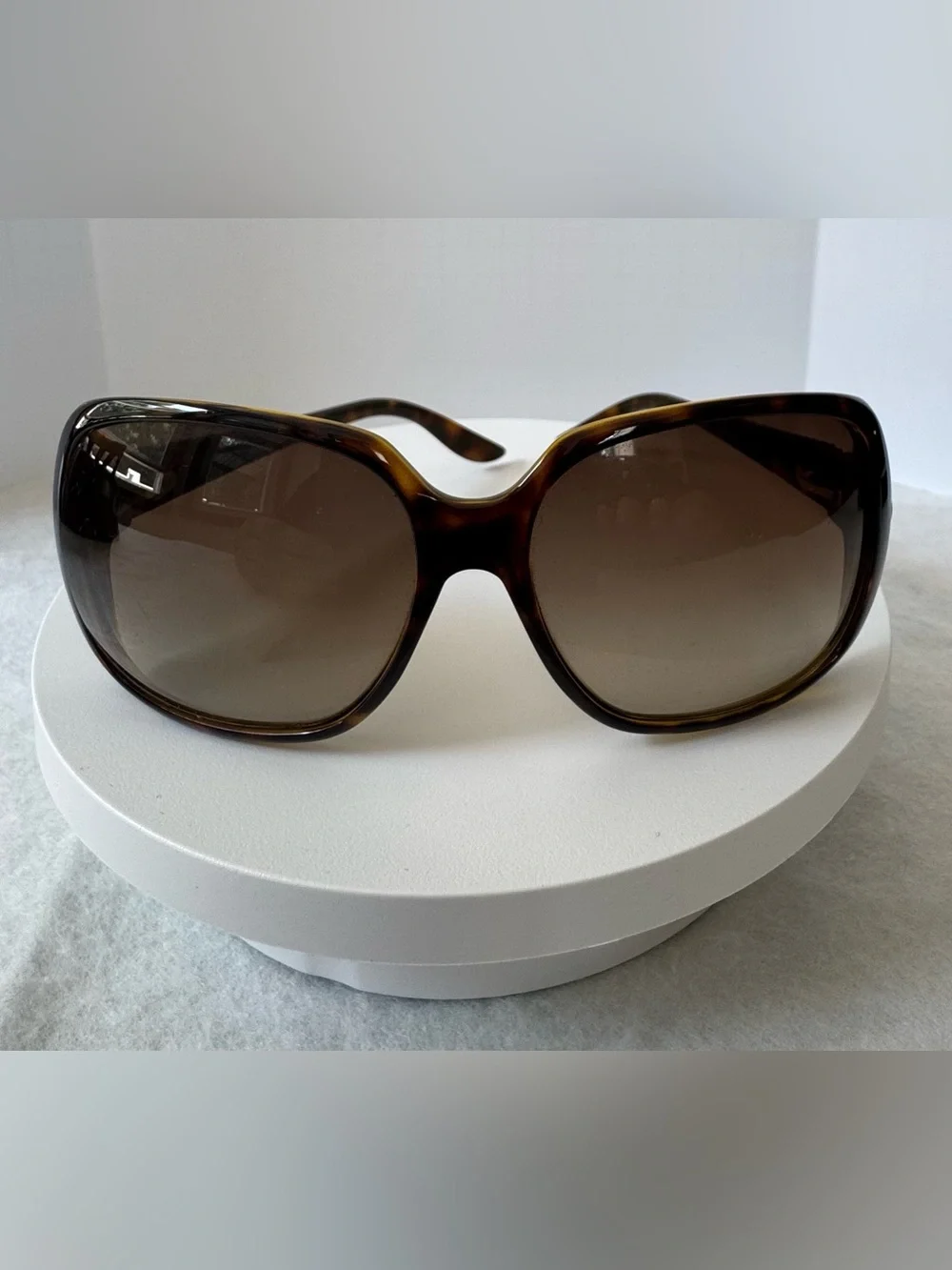 Gucci pre loved