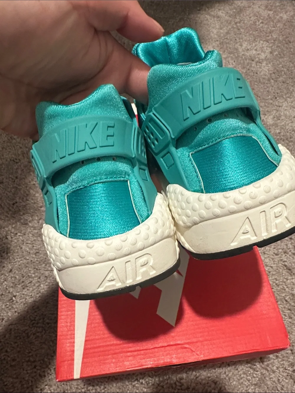 Nike sneakers color