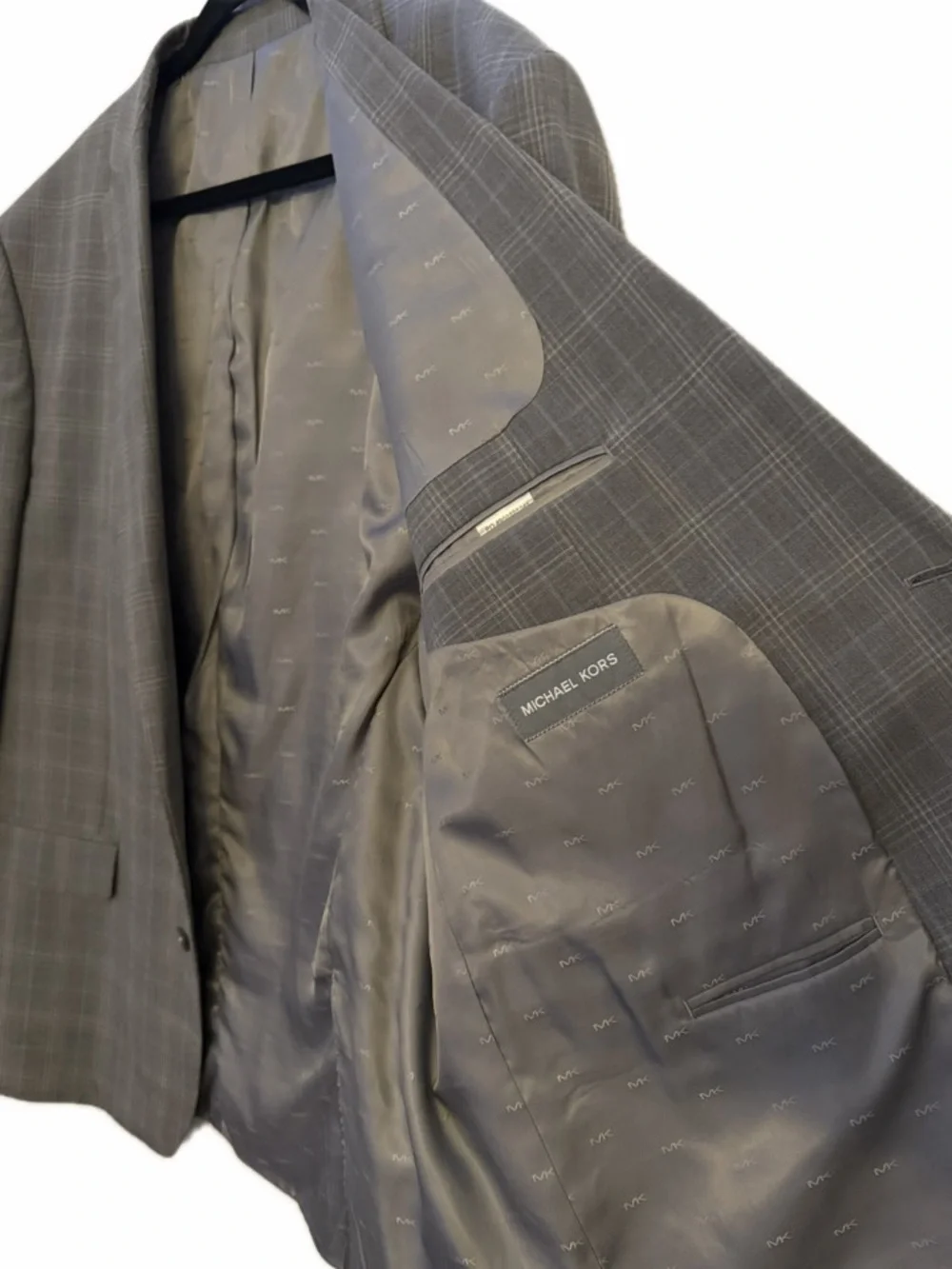 Michael Kors features office glen