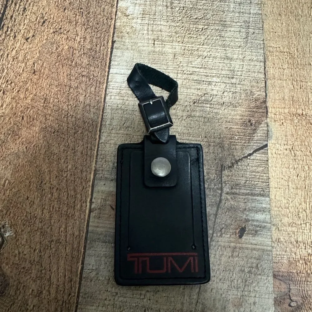 Tumi Leather Luggage Tag Graphics Bag Tag I.D. Card Holder pre-owned condition