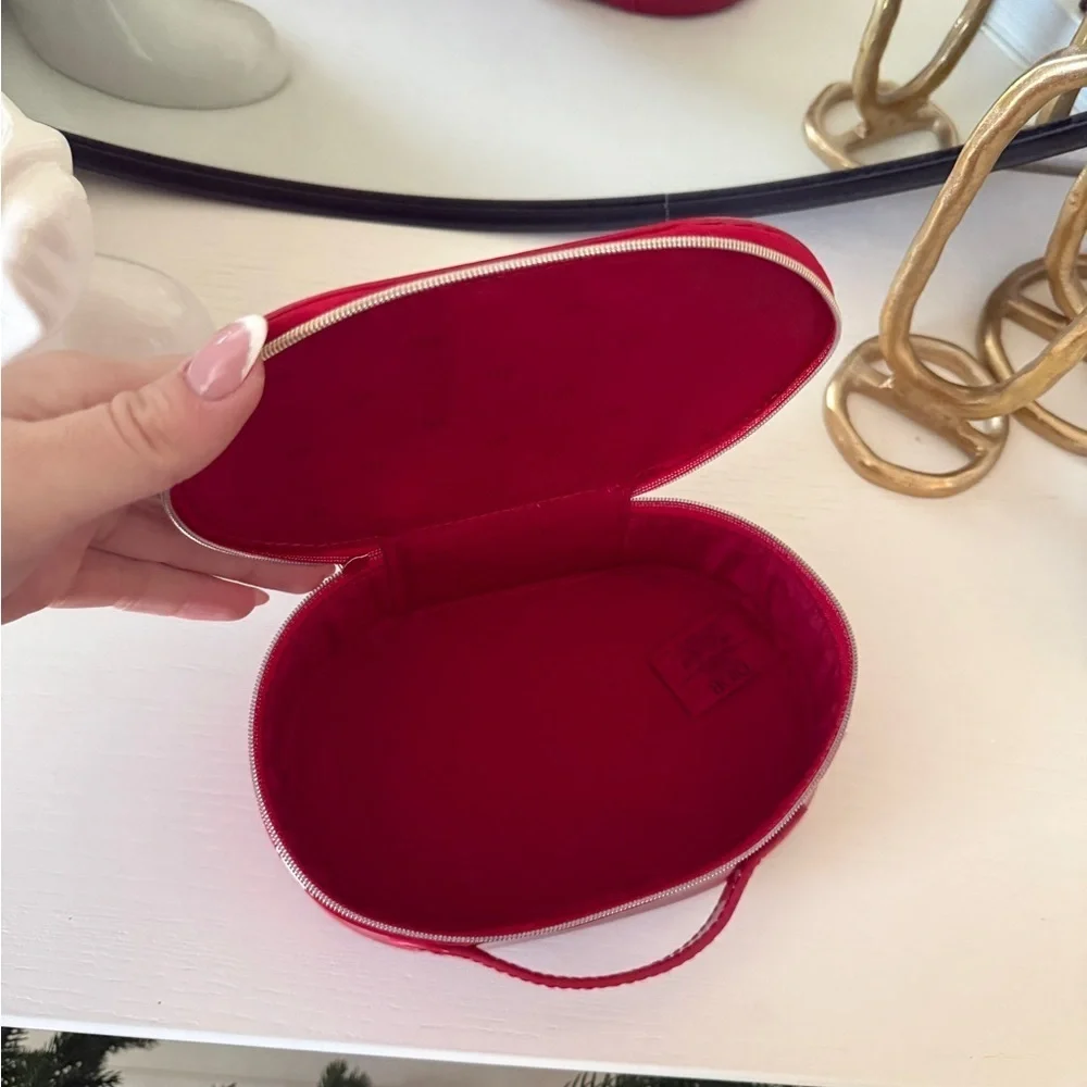 Dior chic compact