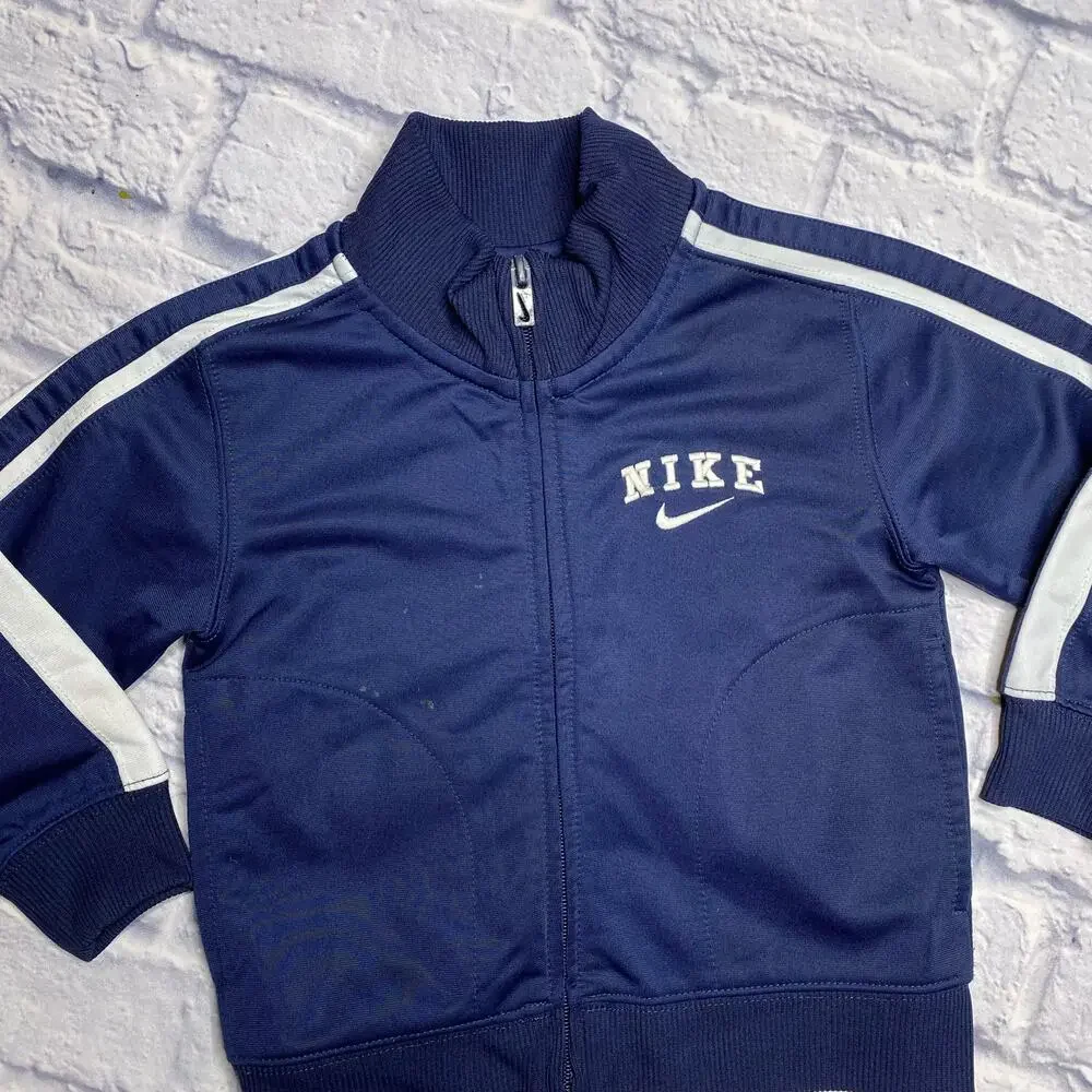 Nike size 2t