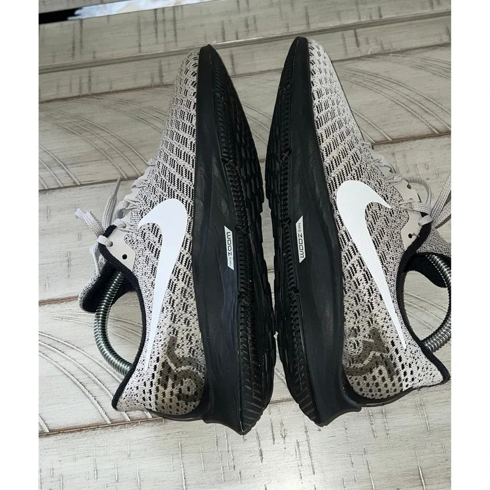 Nike product pair