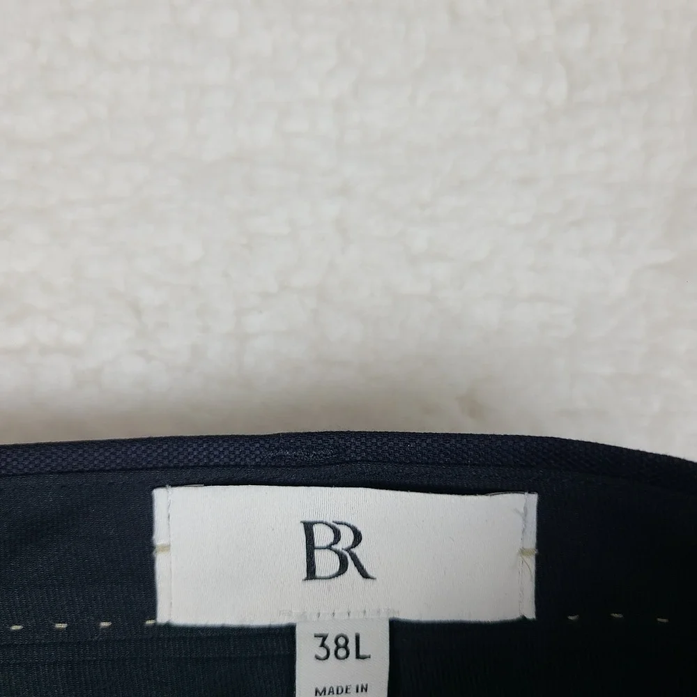 Banana Republic sometimes slacks