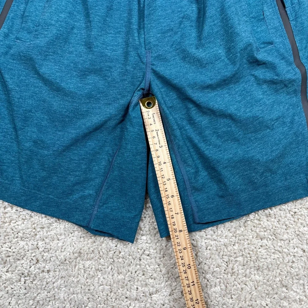 Lululemon Mens Athletic Shorts‎ Teal Blue Zipper Pockets Drawstring Size M