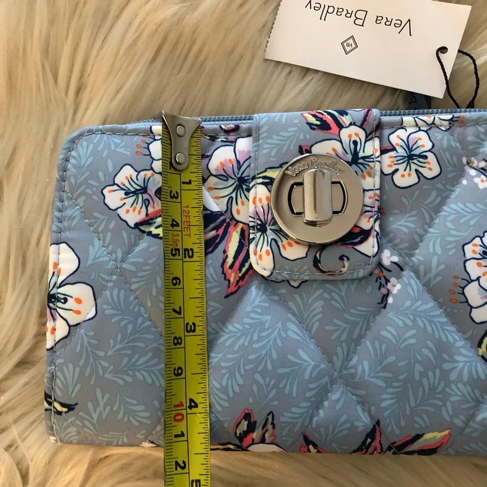 Vera Bradley nwt vera