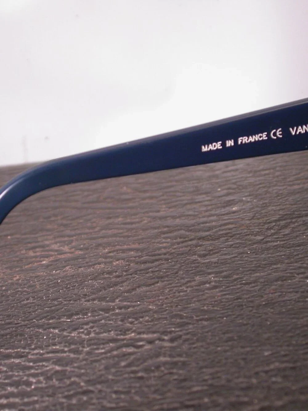 Anne Et Valentin up auction