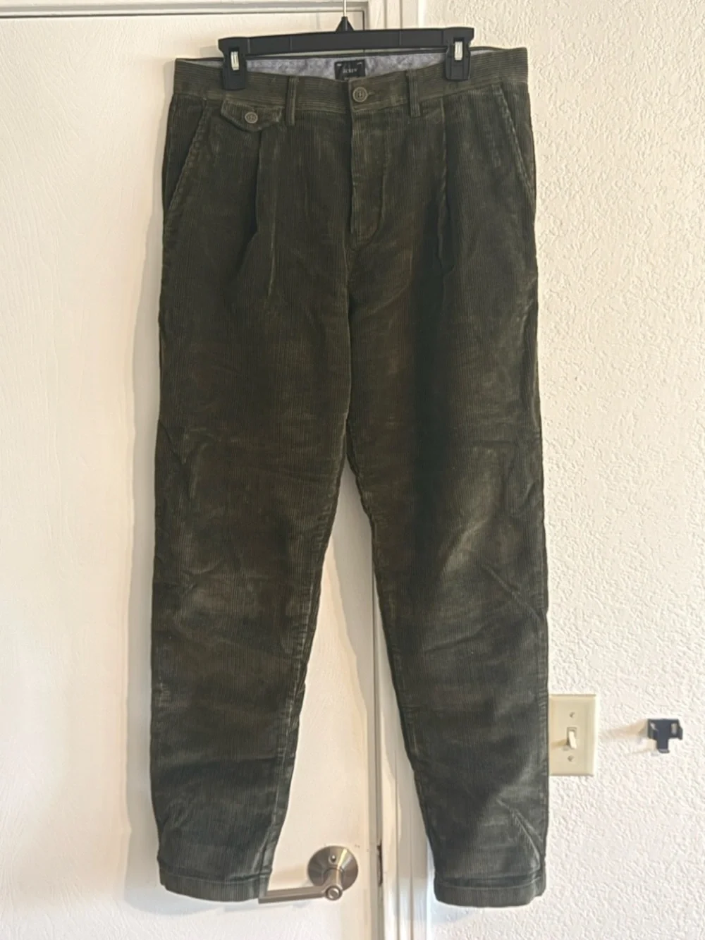 J.Crew Classic Men’s Corduroy Pleated Pants - Olive Green 32x32