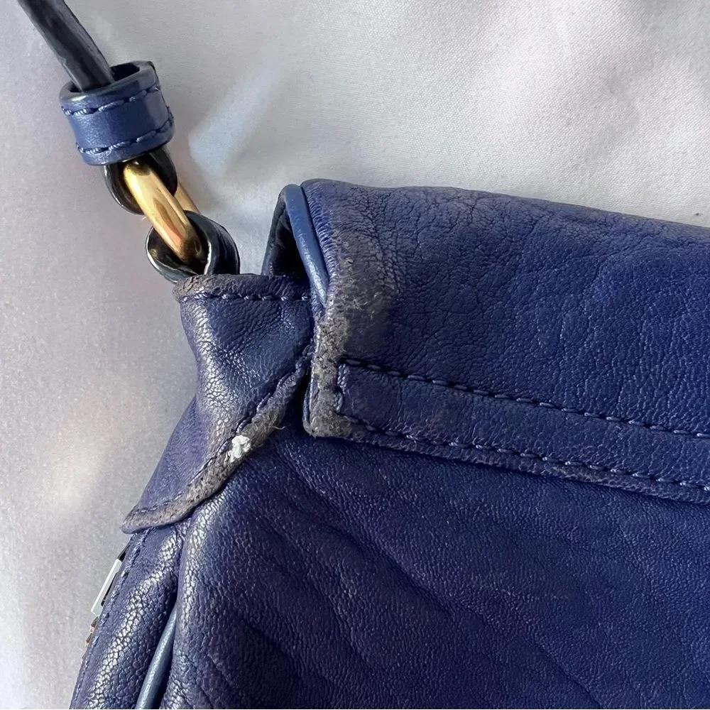 Marc By Marc Jacobs closure turning