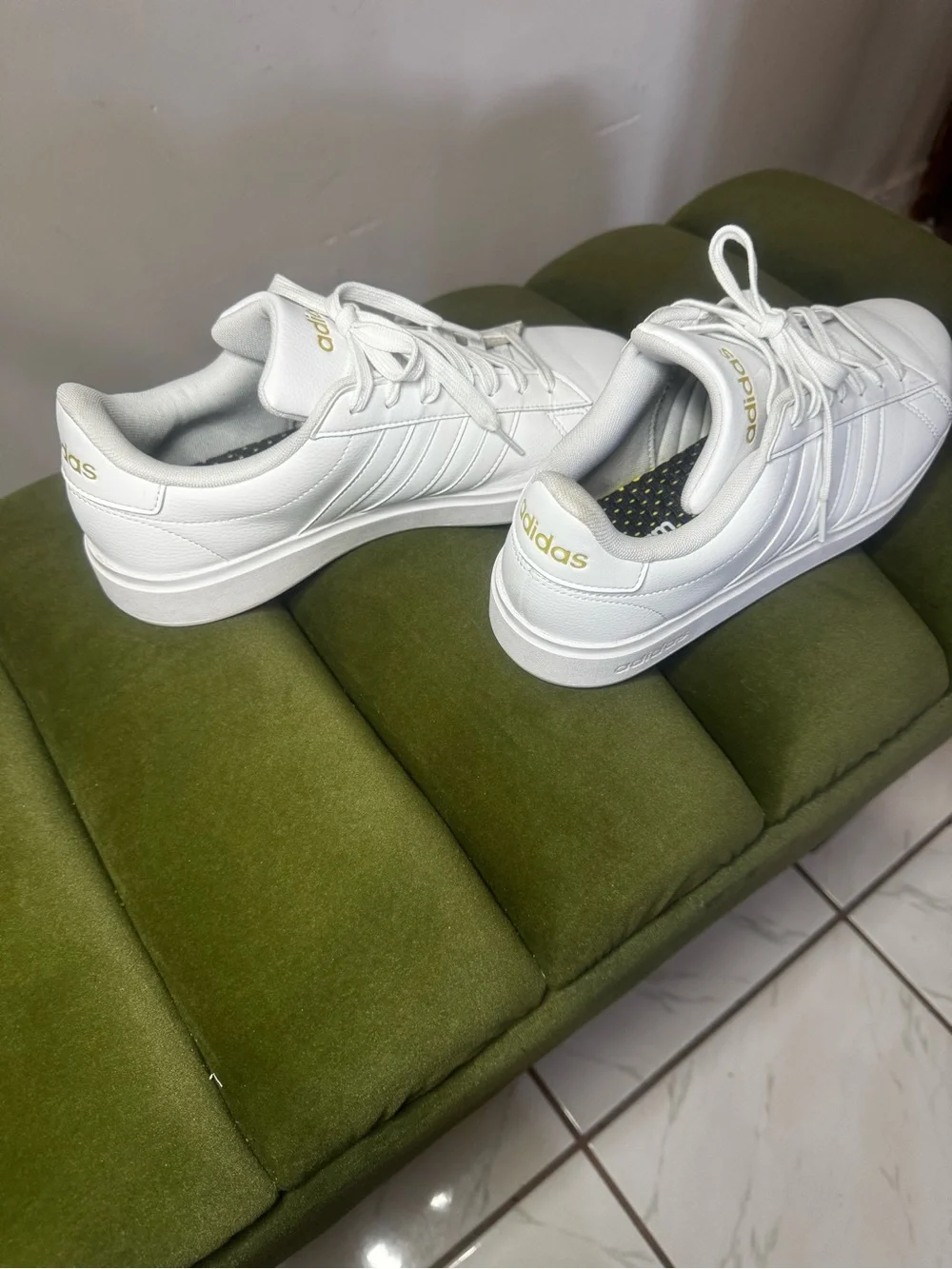 adidas low top