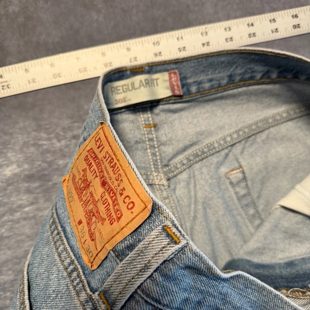 Levis measurements shown