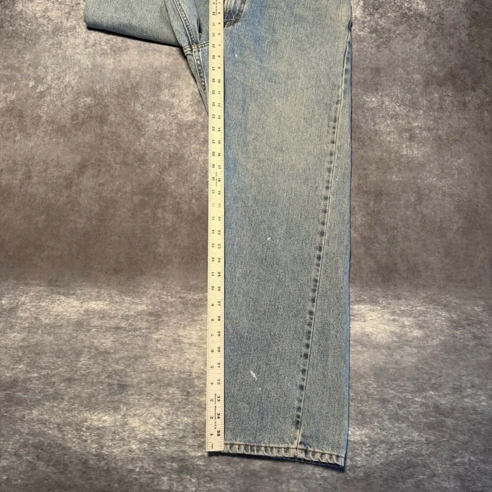 Levis measurements shown