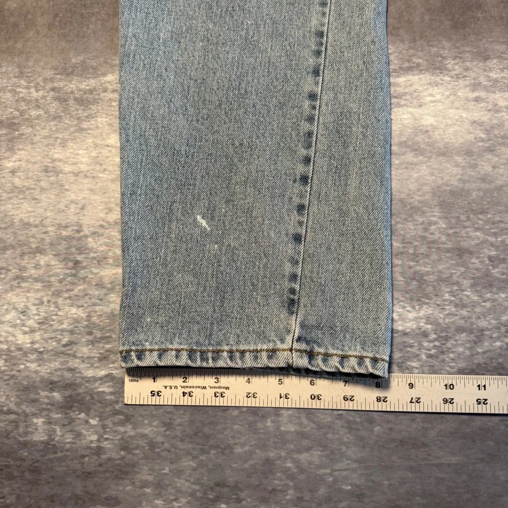 Levis measurements shown