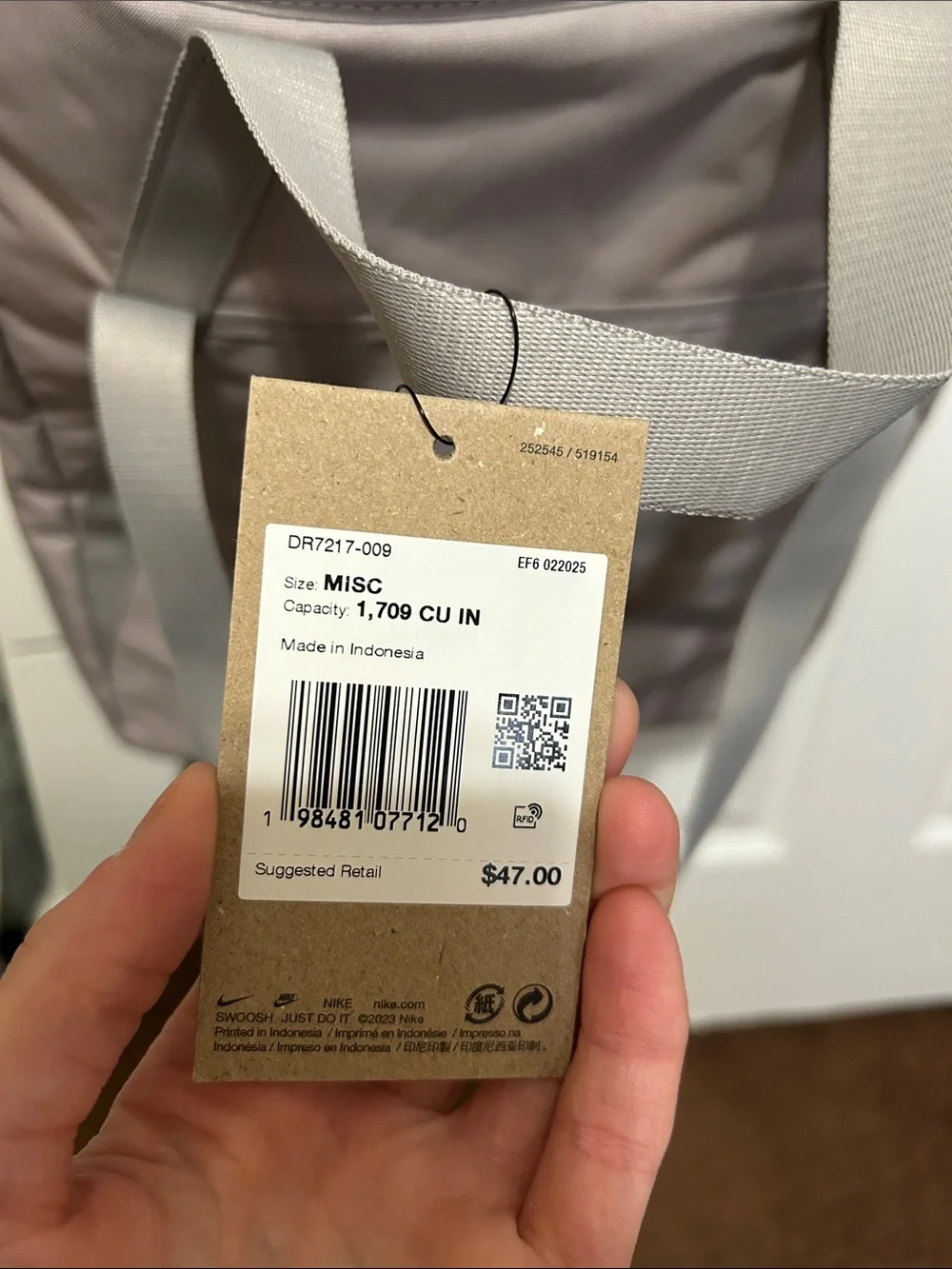 Nike spacious tote