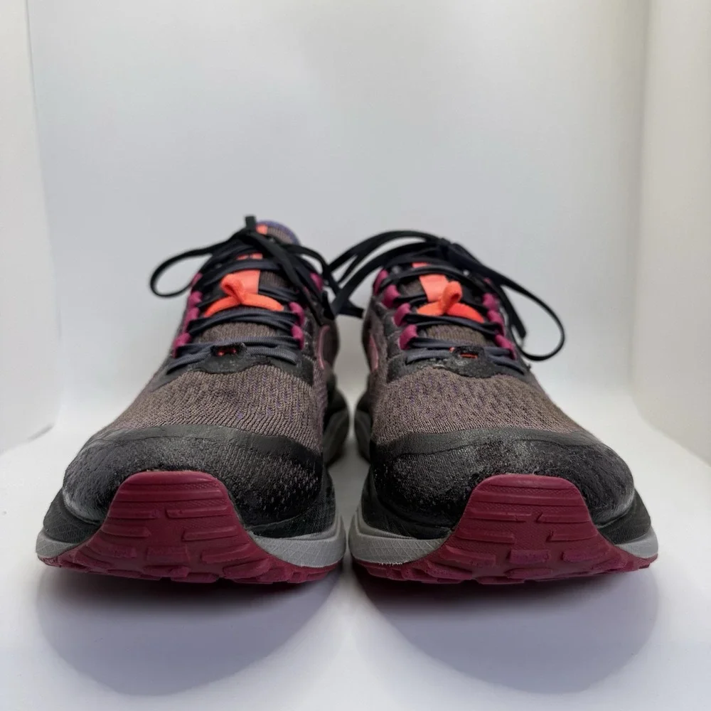 Brooks see photos