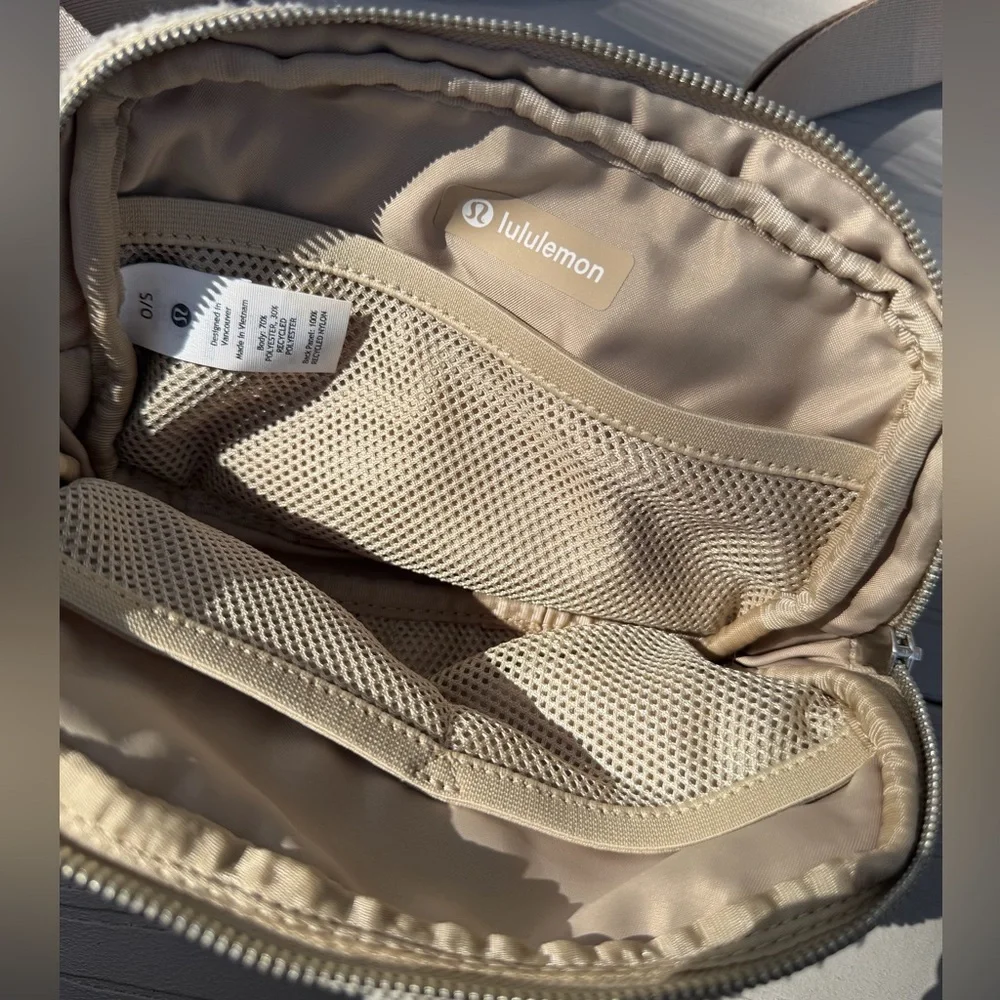 lululemon athletica plush cream