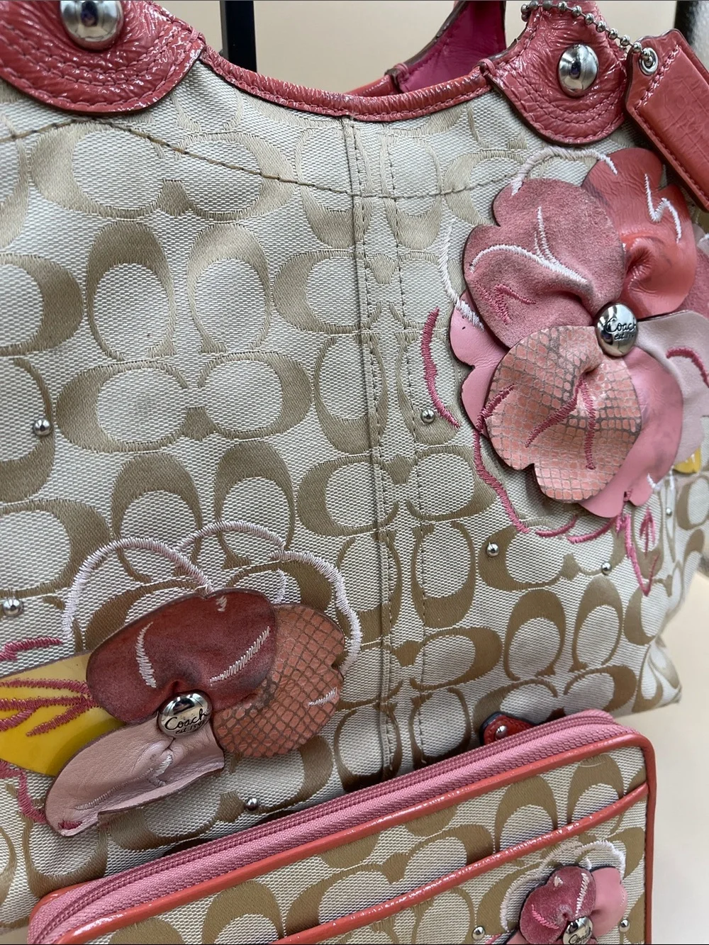 Coach stylish cream