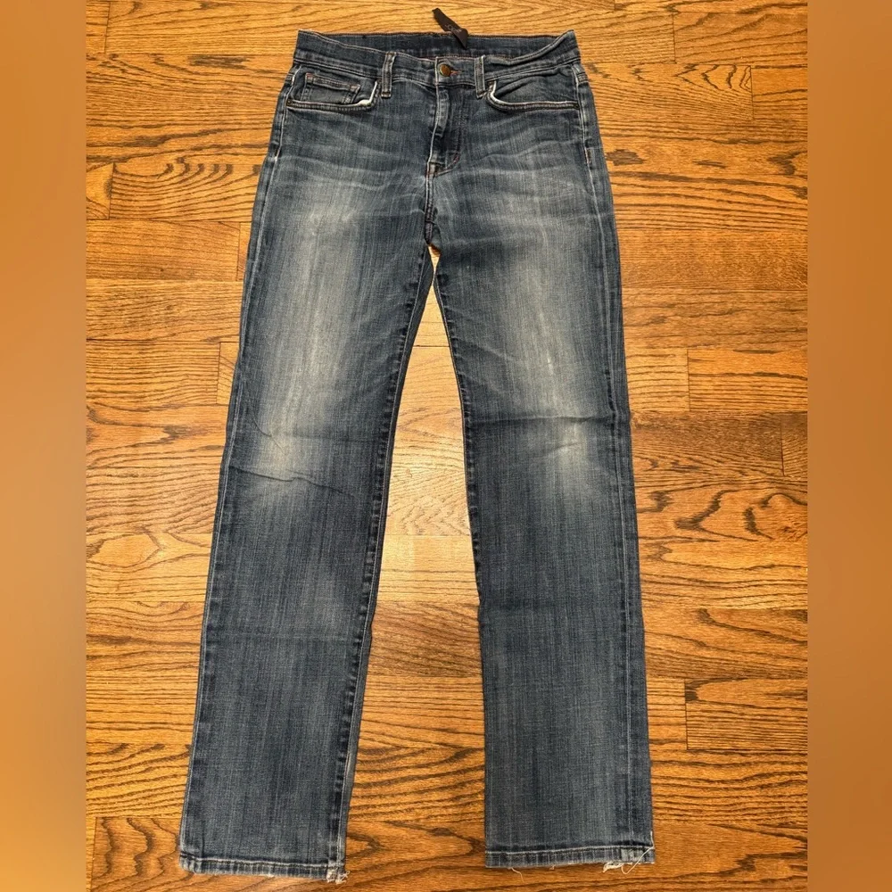Joe's Jeans The Classic Indigo Straight Fit Distressed Denim, size 30