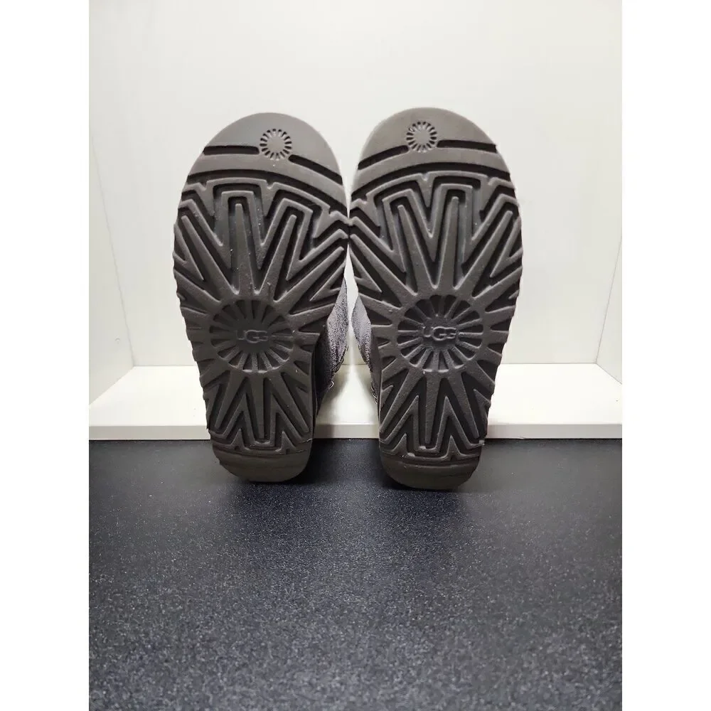 UGG classic short