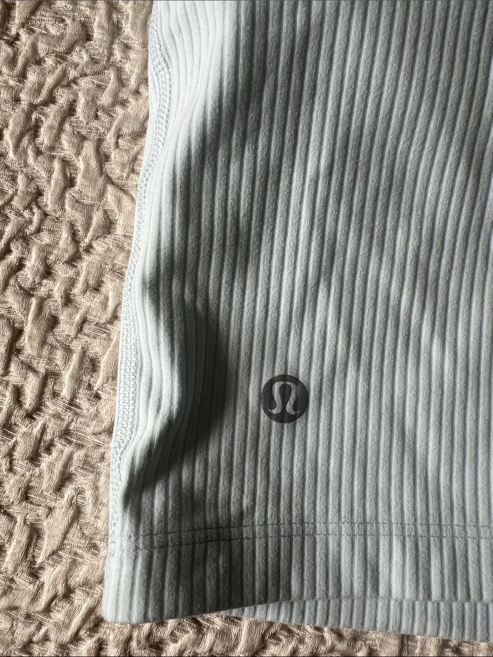 lululemon athletica euc comes