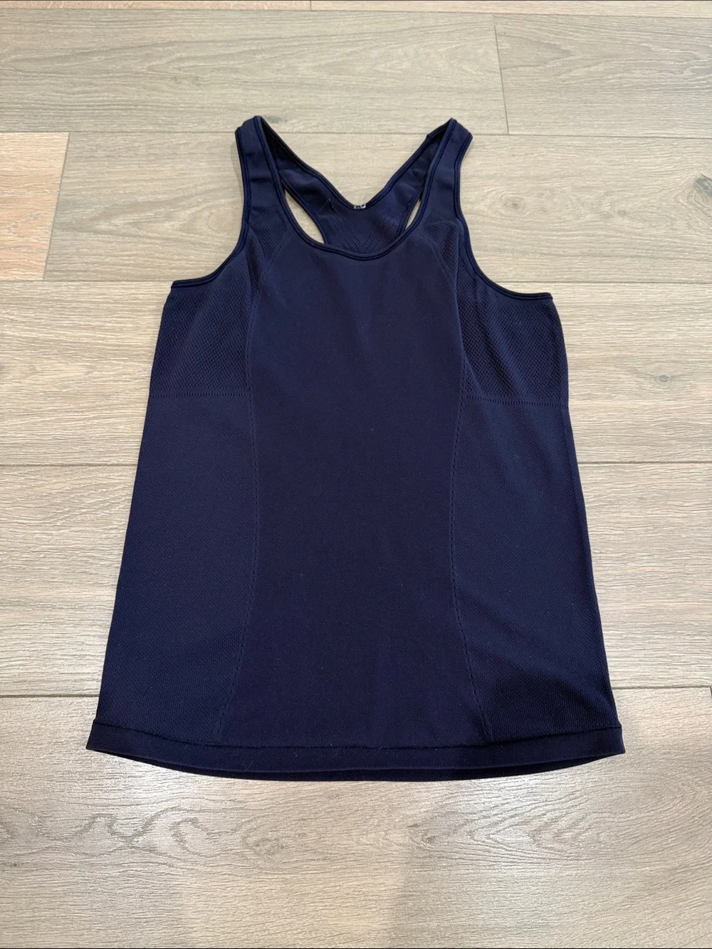 lululemon athletica excellent preowned