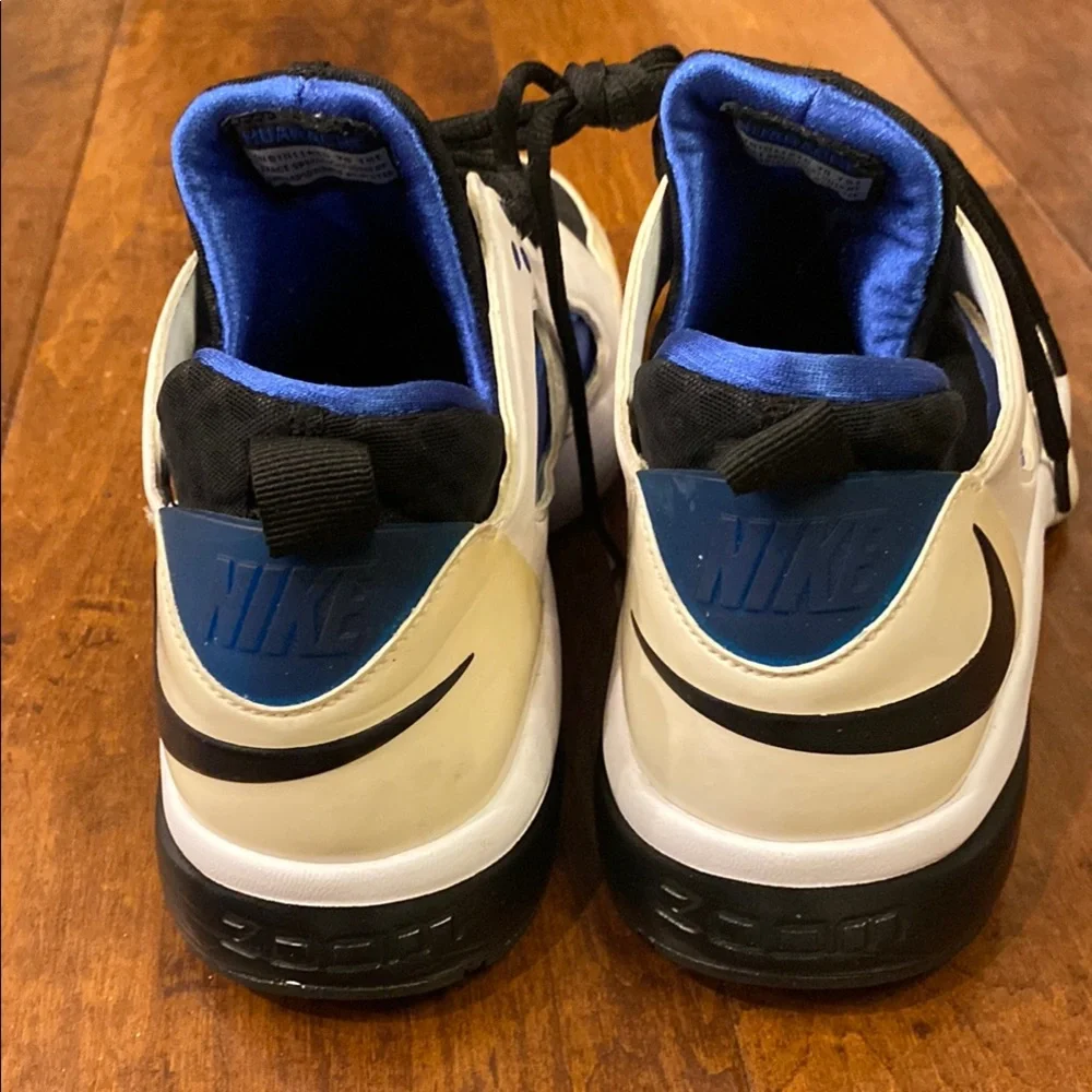 Nike stylish white