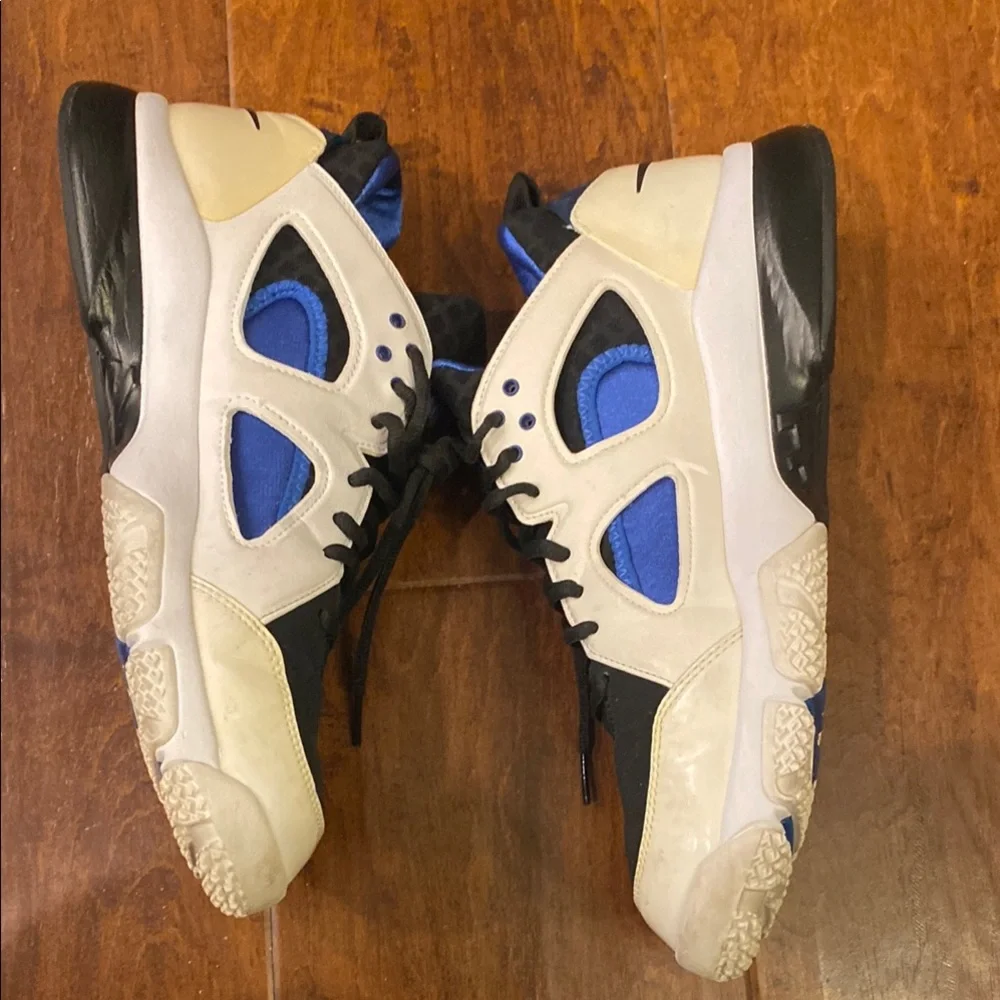 Nike stylish white
