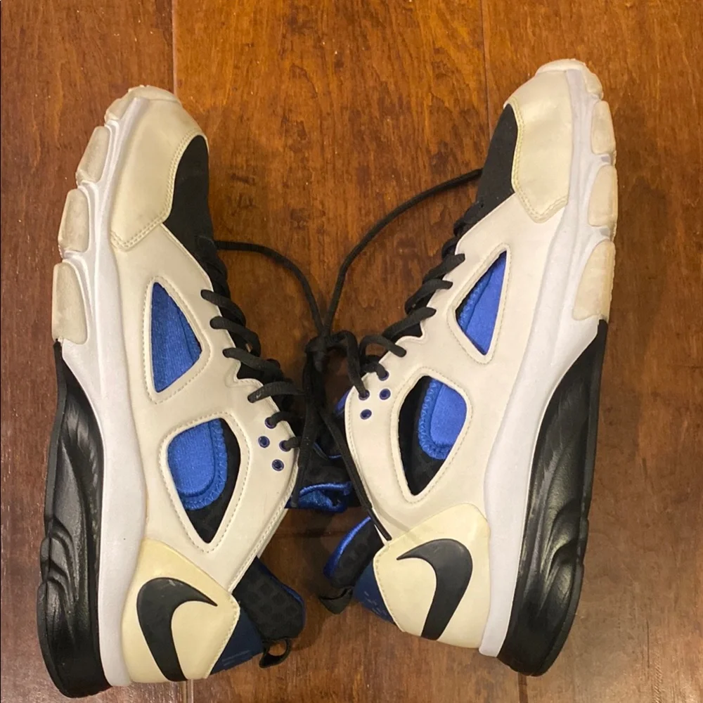 Nike stylish white