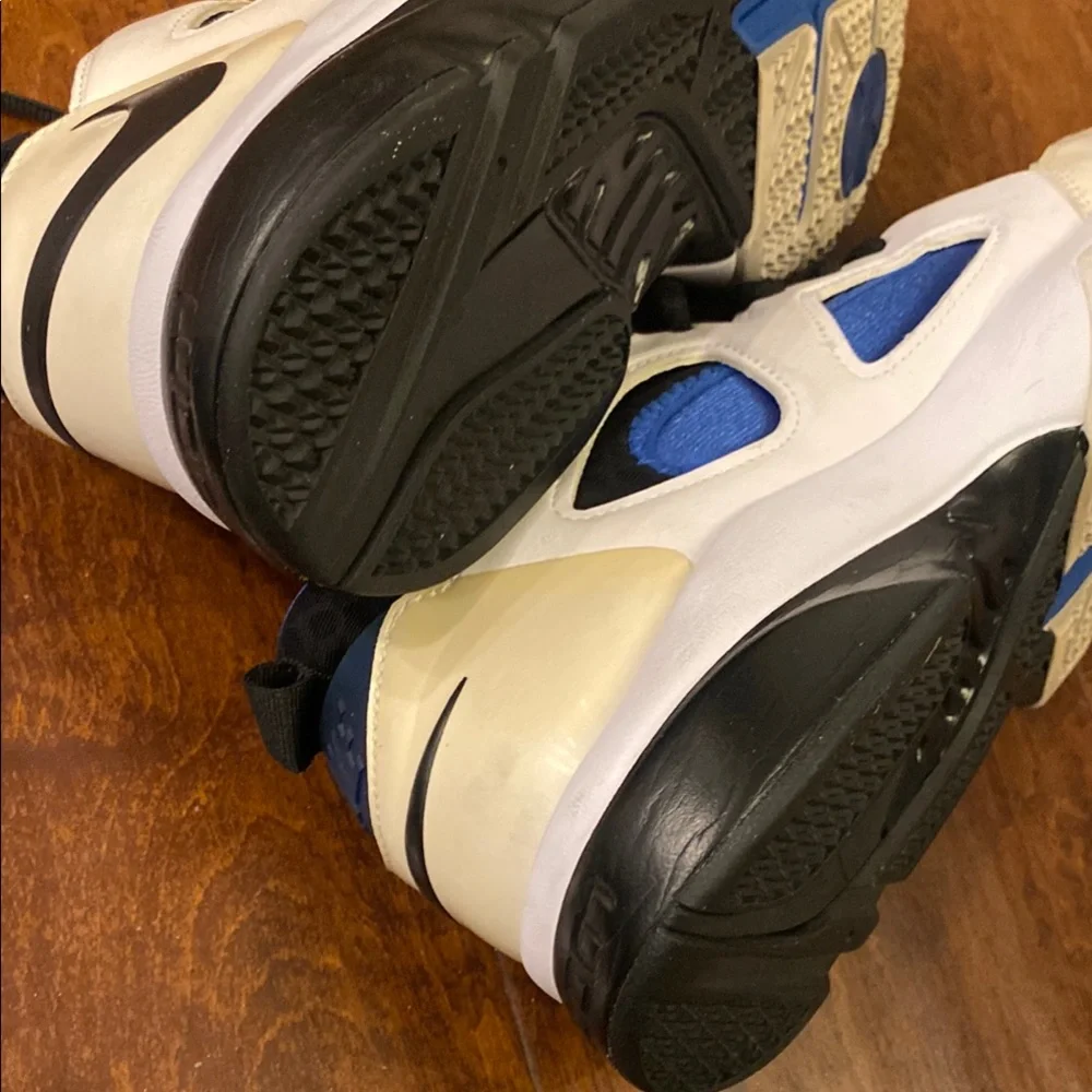 Nike stylish white