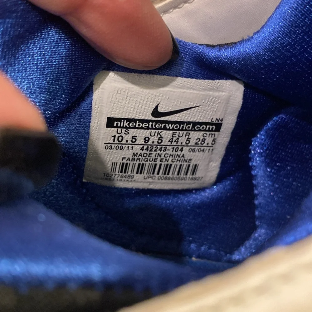 Nike stylish white