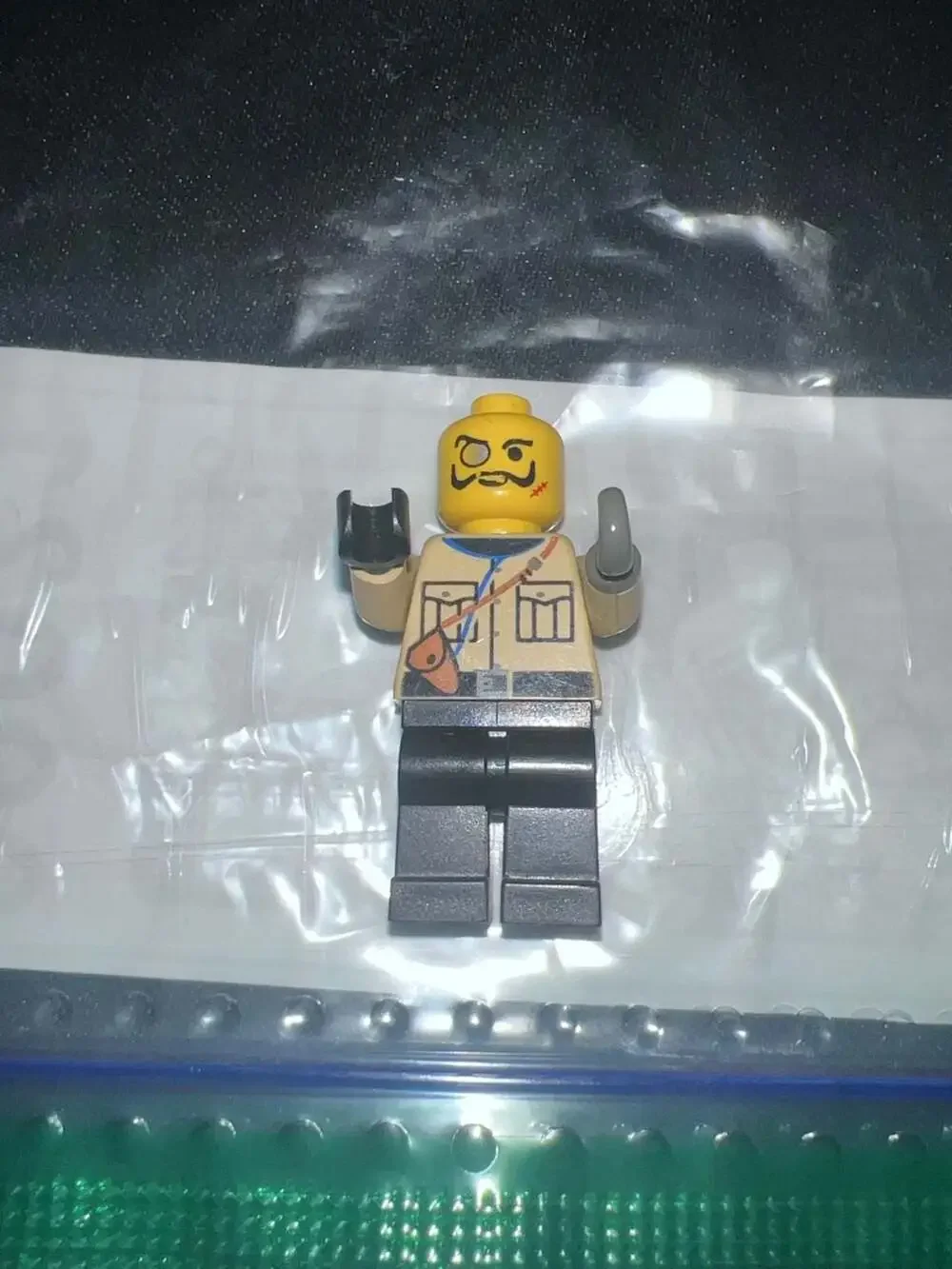 LEGO Adventurers Lord Sam Sinister (Baron Von Barron) Minifigure with Hook Hand