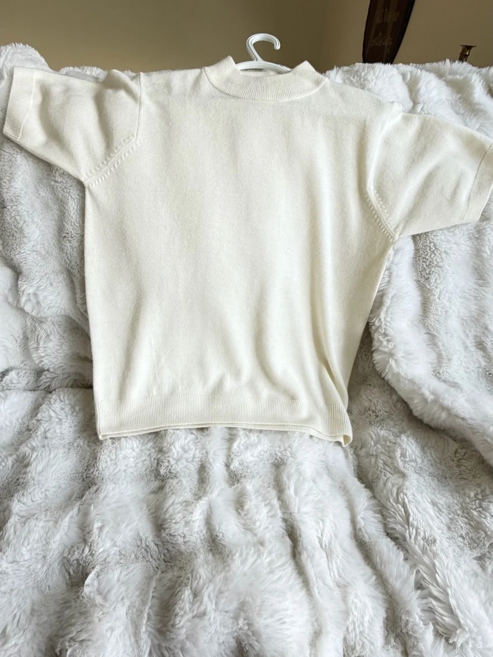 Vintage Cream TanJay Classic Sweater Size Medium