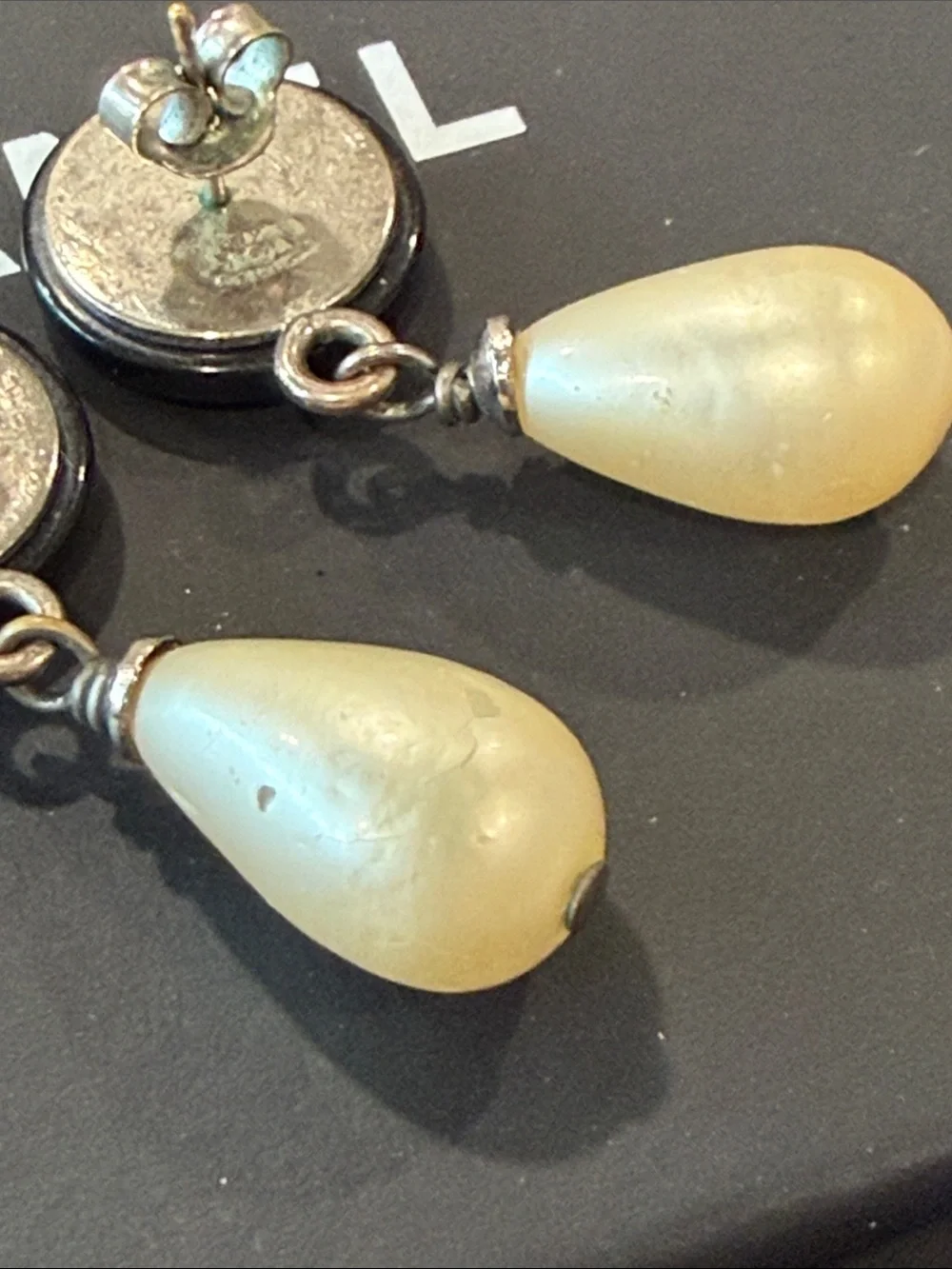 CHANEL earrings glossy