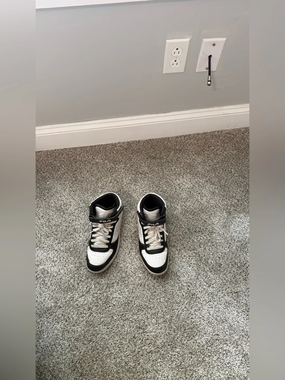 Fila Women’s High-Top Sneakers - Black & White