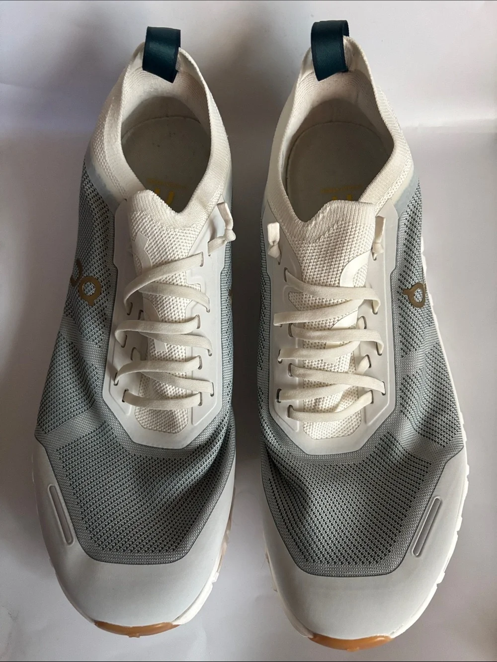On Running breathable mesh